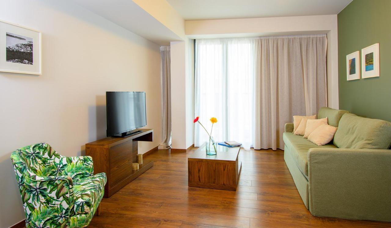 Colour Apart Otel *